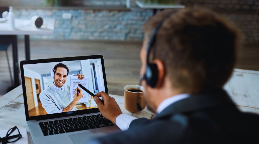 Client-virtual assistant relationships are crucial for business success. Long-term relationships require trust, communication, and more.