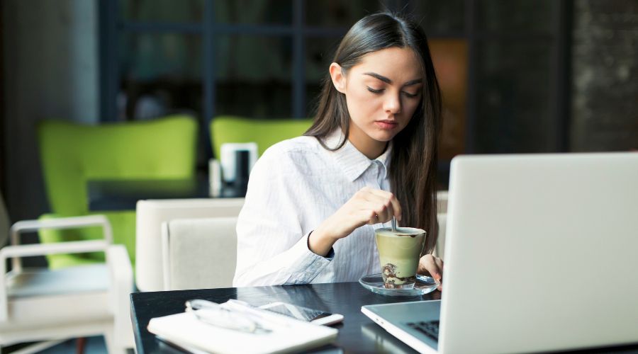 Online job opportunities are evolving rapidly, forcing professionals to decide between being regular employees or contractors to stay secure.
