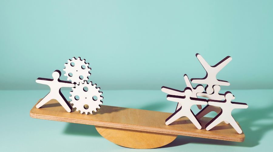 The ethics of scalability challenge businesses to expand responsibly, balancing profit-driven goals with a commitment to ethical operations.