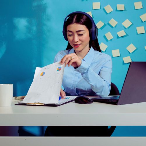 Virtual assistant efficiency traits influence client satisfaction, emphasizing the importance of matching personality characteristics.